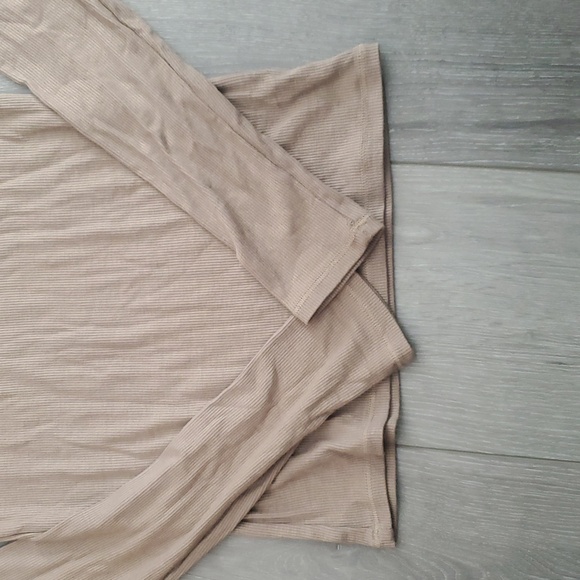 Joah Brown Classic Turtleneck Flexrib Size Xs/s Like New In Taupe - Picture 7 of 9